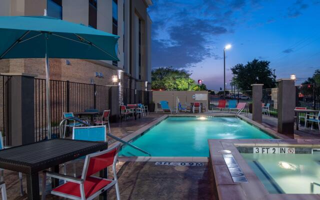 Hampton Inn & Suites Dallas/Plano Central