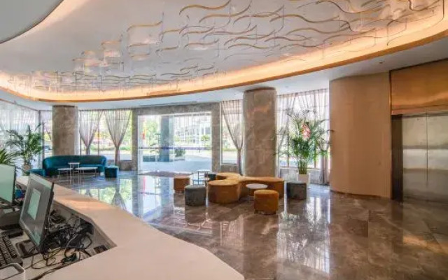 Zhuhai Binhui Bay Hotel (Jinan University)