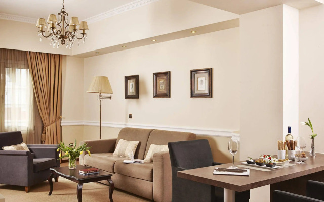 AVA Hotel & Suites