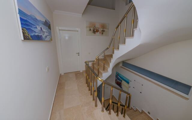 Villa Tuna by Akdenizvillam