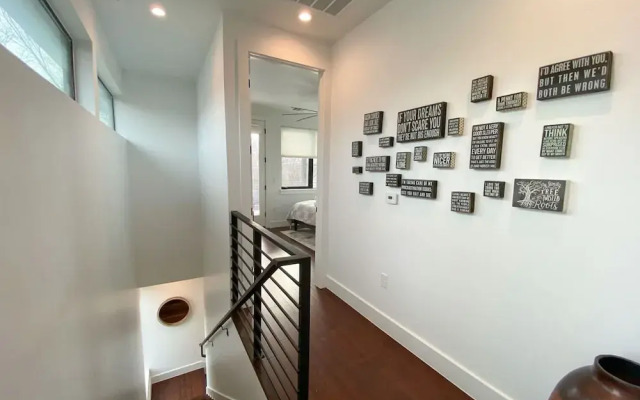 Modern Home Near the University of Texas