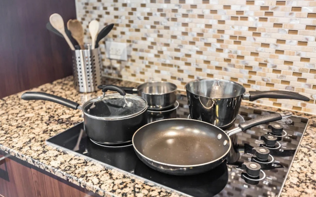 50+ Floor View of Lake-shore Executive Stay