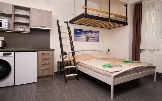 Flying Bed Apartment close to Castle
