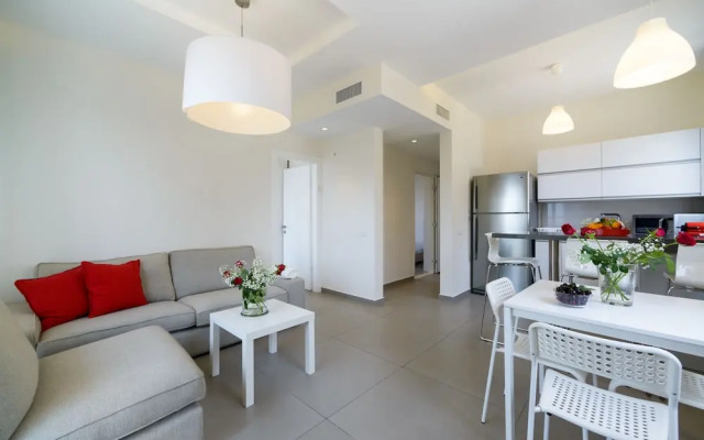 Beach & City Center by FeelHome