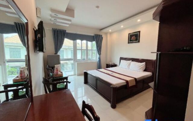 Hotel Khách Sạn Thiên Hà