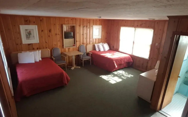 Fenwick Shores, Tapestry Collection by Hilton