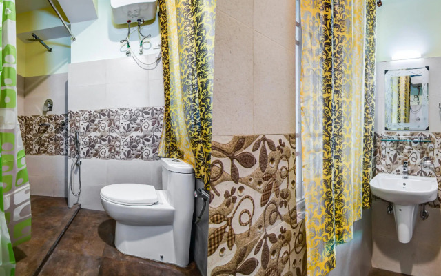 OYO 13465 Greendot Hotel