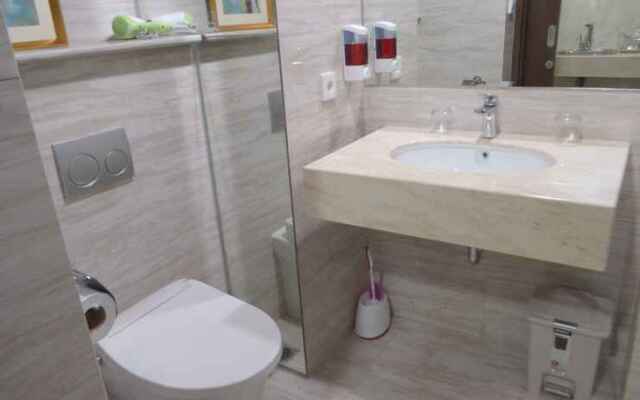The Cabin Apartment Unit 15A09