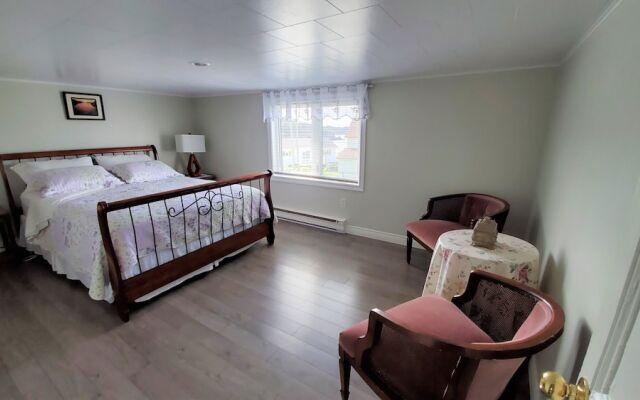 Hillside Vacation Rental 74 Main