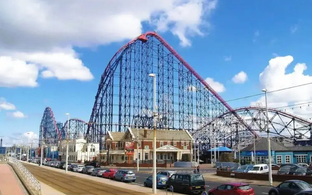 Sherbourne Retreat - 4 Bedroom House in Blackpool