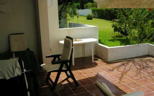 House with 2 bedrooms in Albufeira with furnished garden 400 m from the beach