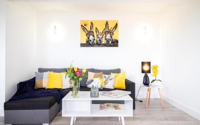 Springfield Apartment by Southwest Rooms - Free Parking & Netflix
