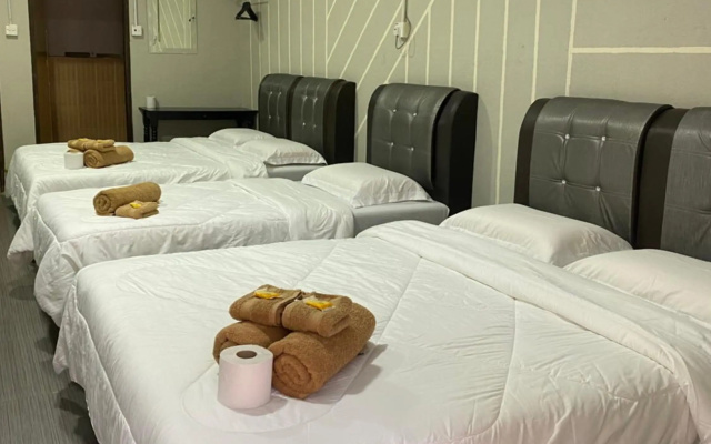 Julies Hostel Taman Negara - photo 3