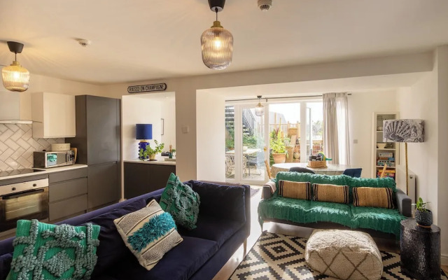 Seadream - Seadream Scarborough Limited