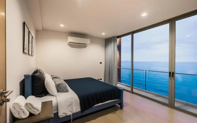 Sandbox beachfront villa2