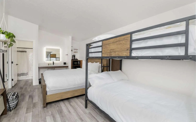 Zion Wildflower, BW Premier Collection