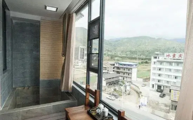 Longyuan Hotel