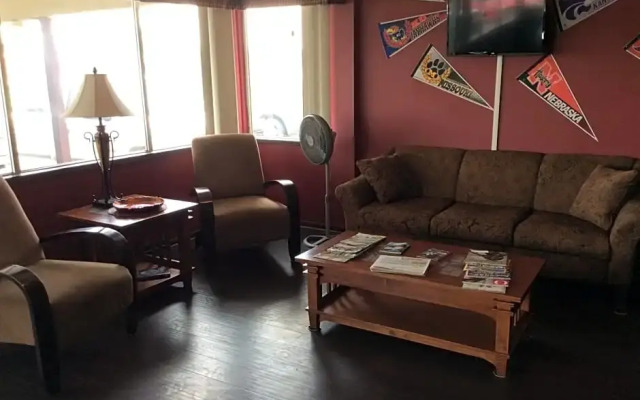 Sports Club Motel