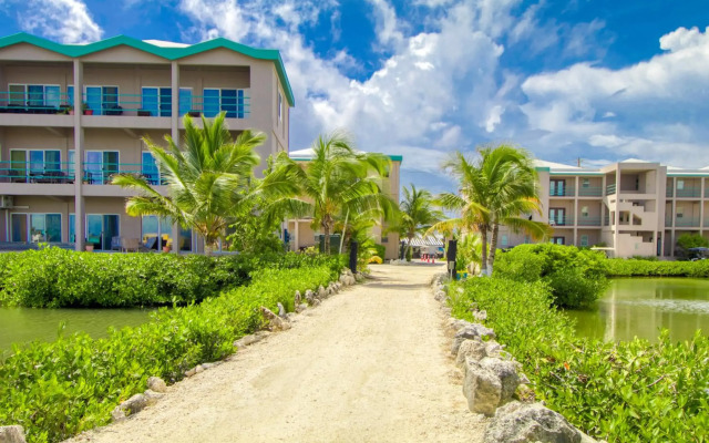 Suite A203 @ Mara Laguna