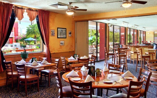 Collins Hotel Naples