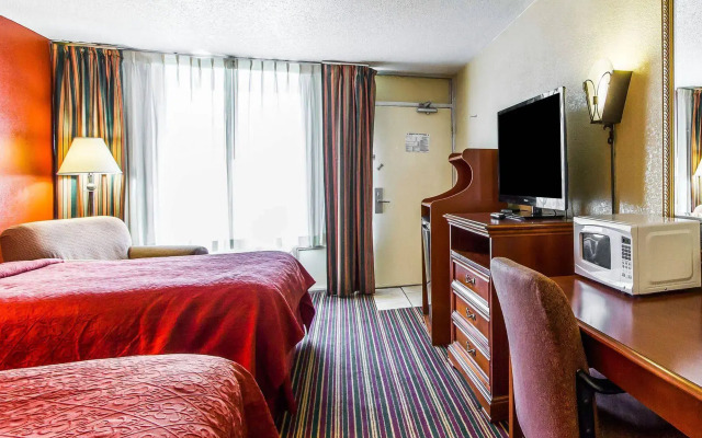 Motel 6 Opelika, AL