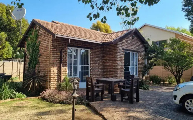 Airport Inn Bed and Breakfast