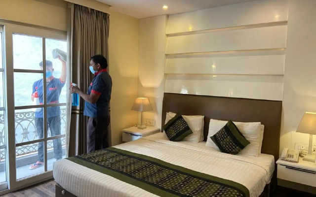 OYO 2637 Hotel Picasso Prive