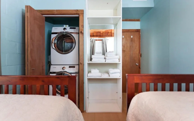 Seashell by Distinctive Beach Rentals