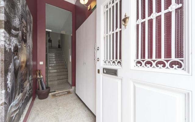 Le Petit Chateau Apartments Porto