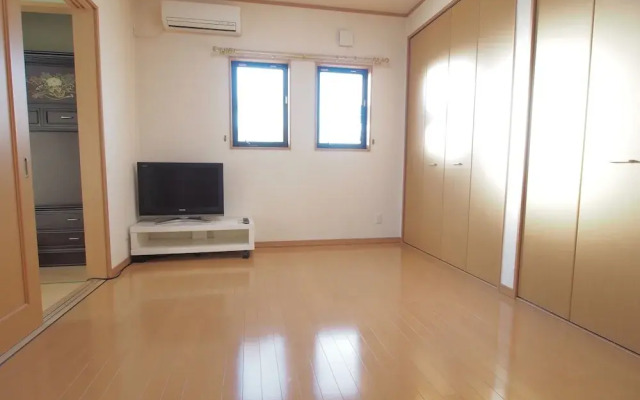 Okazaki House up to 8 People