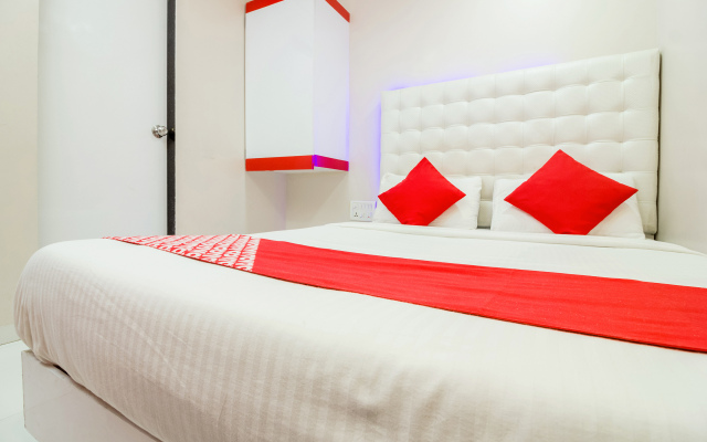 OYO 7407 Hotel Blue Sea