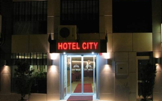City Hotel