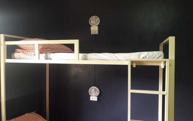 Carrot On The Moon Hostel