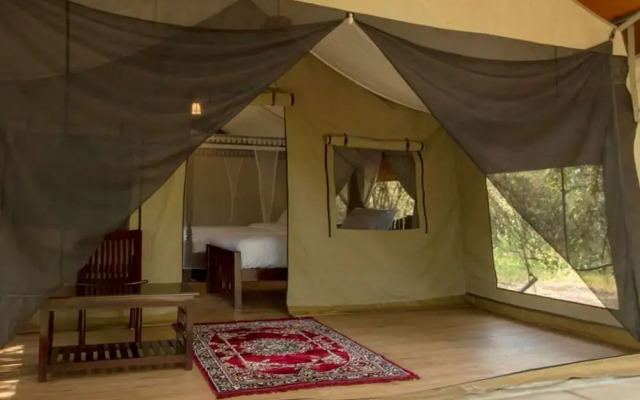 Lorian Safari Camp
