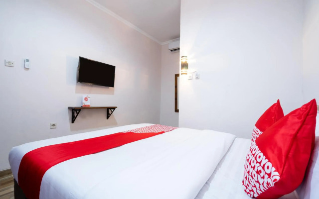 Super OYO 2285 Art Guest House Syariah