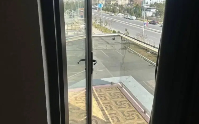 Отель Saroy Gardens