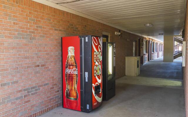 Red Roof Inn & Suites Scottsboro