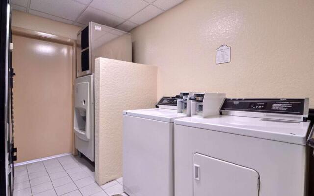 Best Western Plus Northwest Inn & Suites