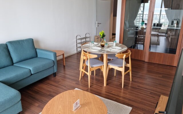 Una Residence By Maya