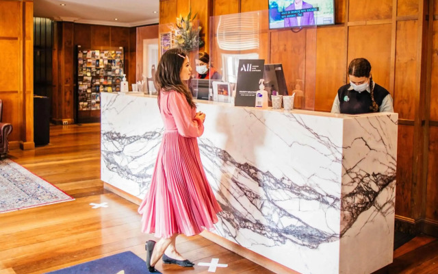 Mercure Canberra
