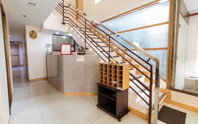 City Traveler Suites by RedDoorz