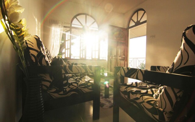 2in1 Kandy Hostel Homestay