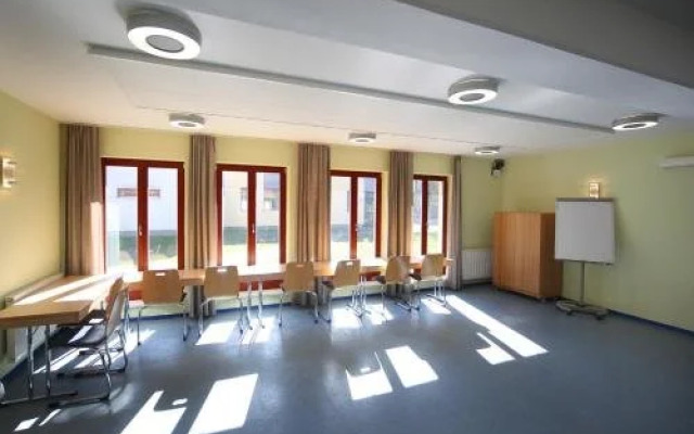 DJH Jugendherberge Born-Ibenhorst mit Zeltplatz