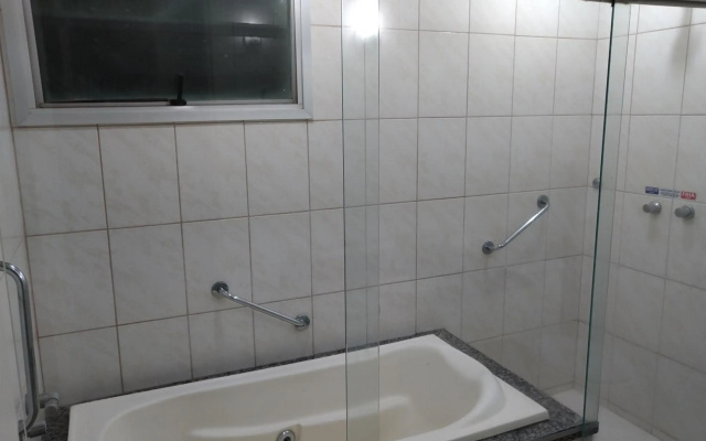 1406 AP-2 Quartos com Banheira de Hidromassagem, Caldas novas