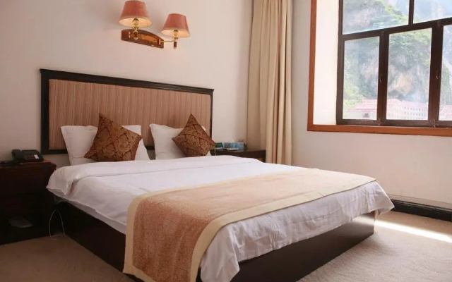 Shangri-La Balagezong Shuizhuang Hotel