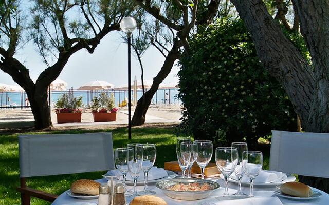 Alexandra Plaza Hotel