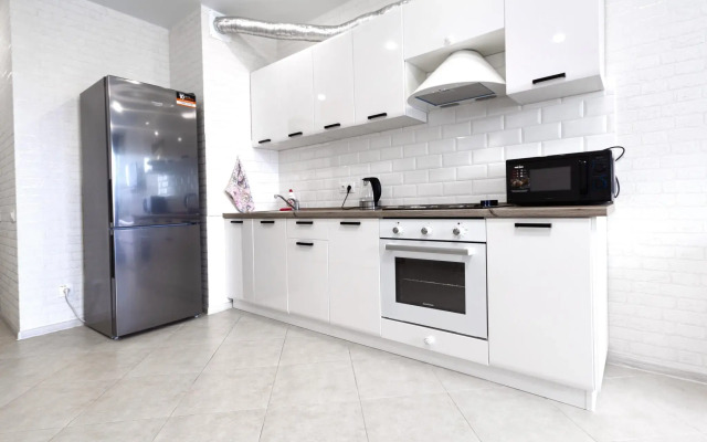 Pryanik Apartments (Gingerbread Apartments) on Lenin Avenue 136