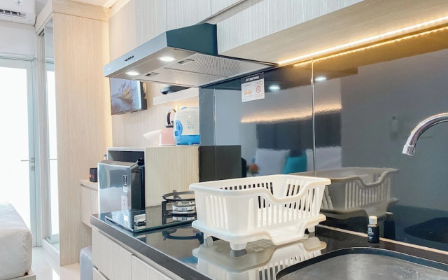 Warm And Restful Studio Transpark Juanda Bekasi Timur Apartment