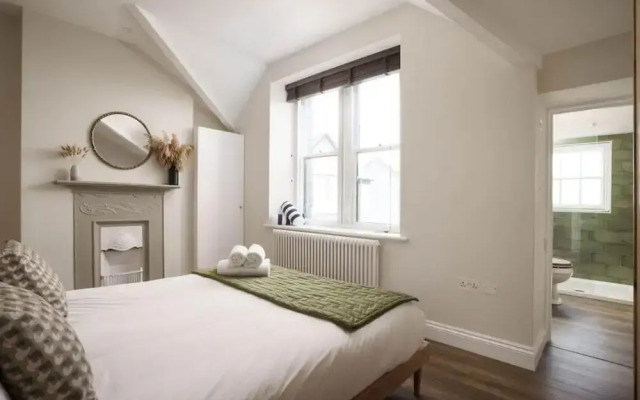 Flat2-cwh One Bedroom Apartment Central Penzance