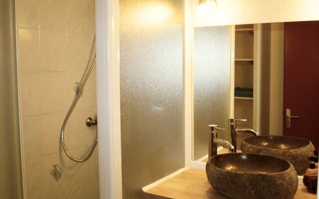 Au Petit Thaï - T2 avec balcon - Montpellier Centre